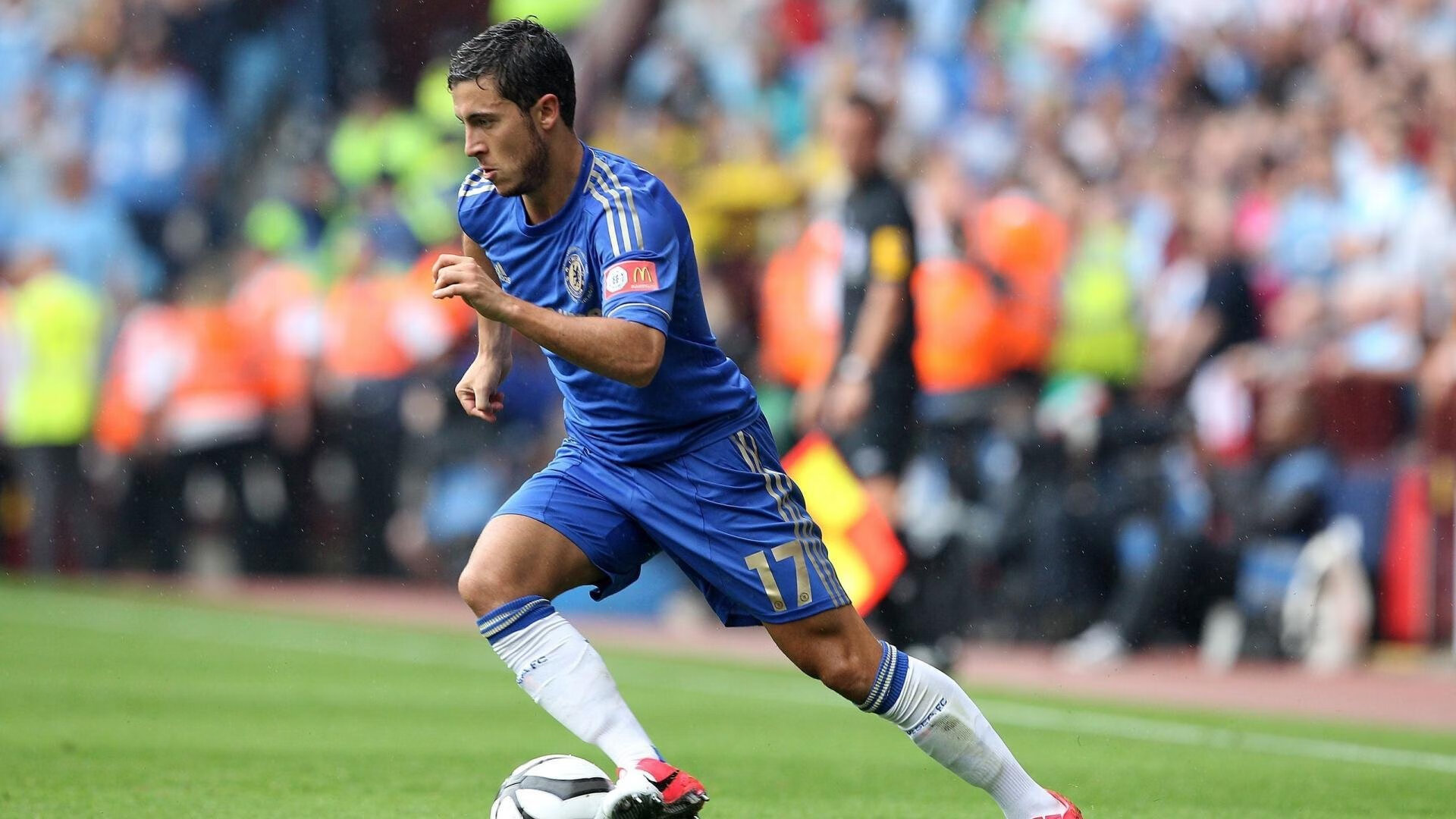 赛事期间加强反骚扰措施,护航运动员与观众权益的每一刻